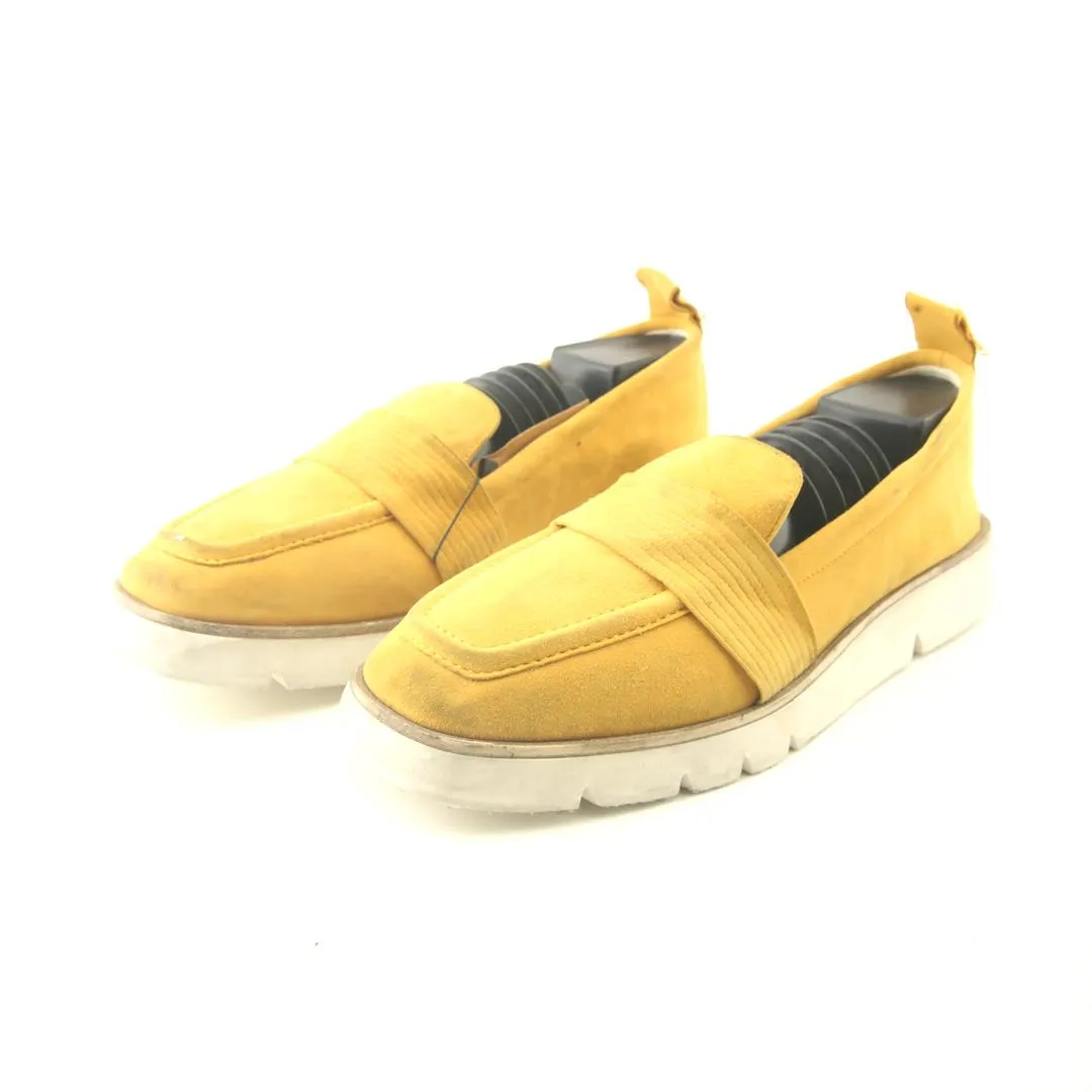 Gloss Finish TAMARIS .