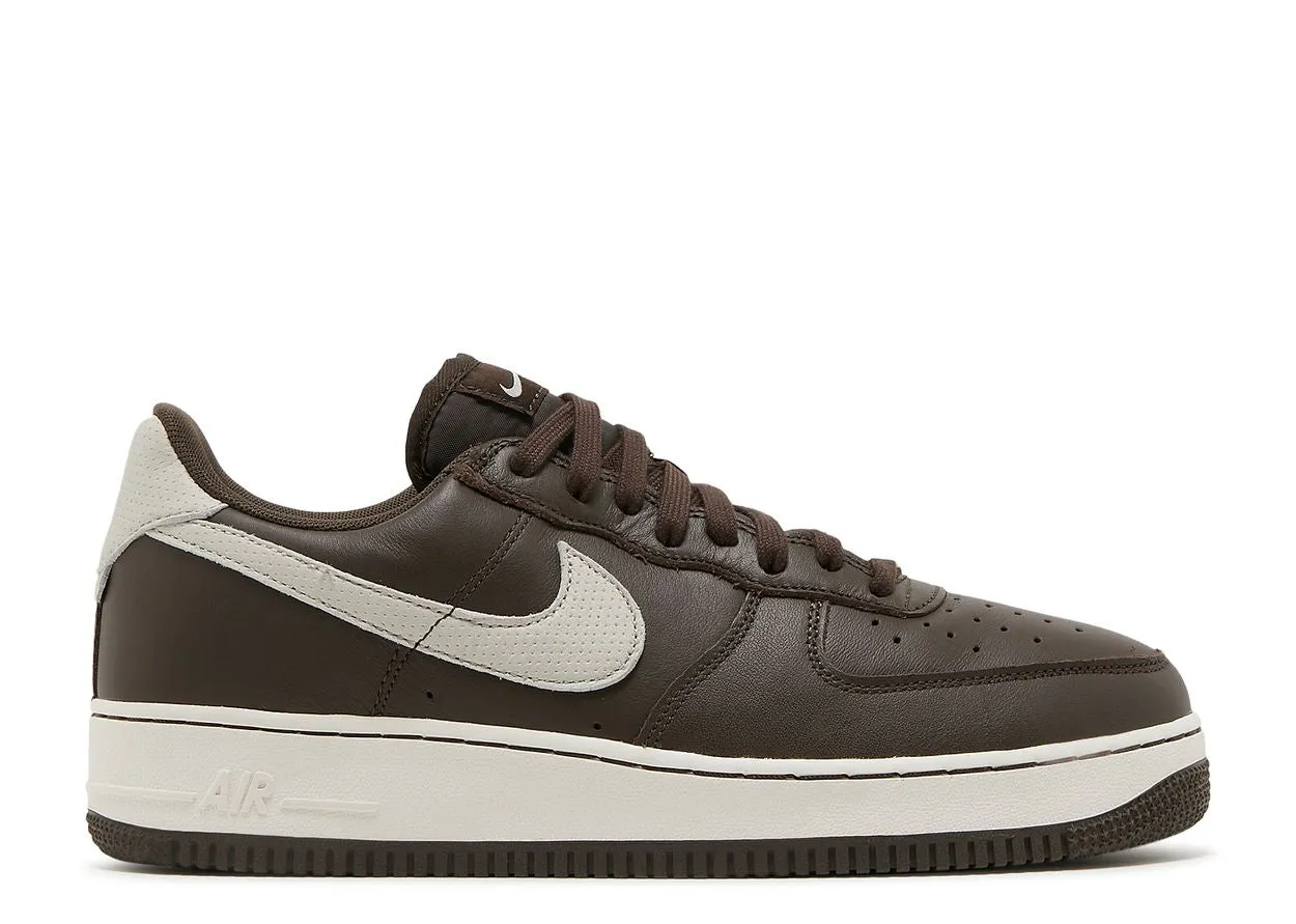 simple design Nike Air Force 1 Low '07 Craft Dark Chocolate