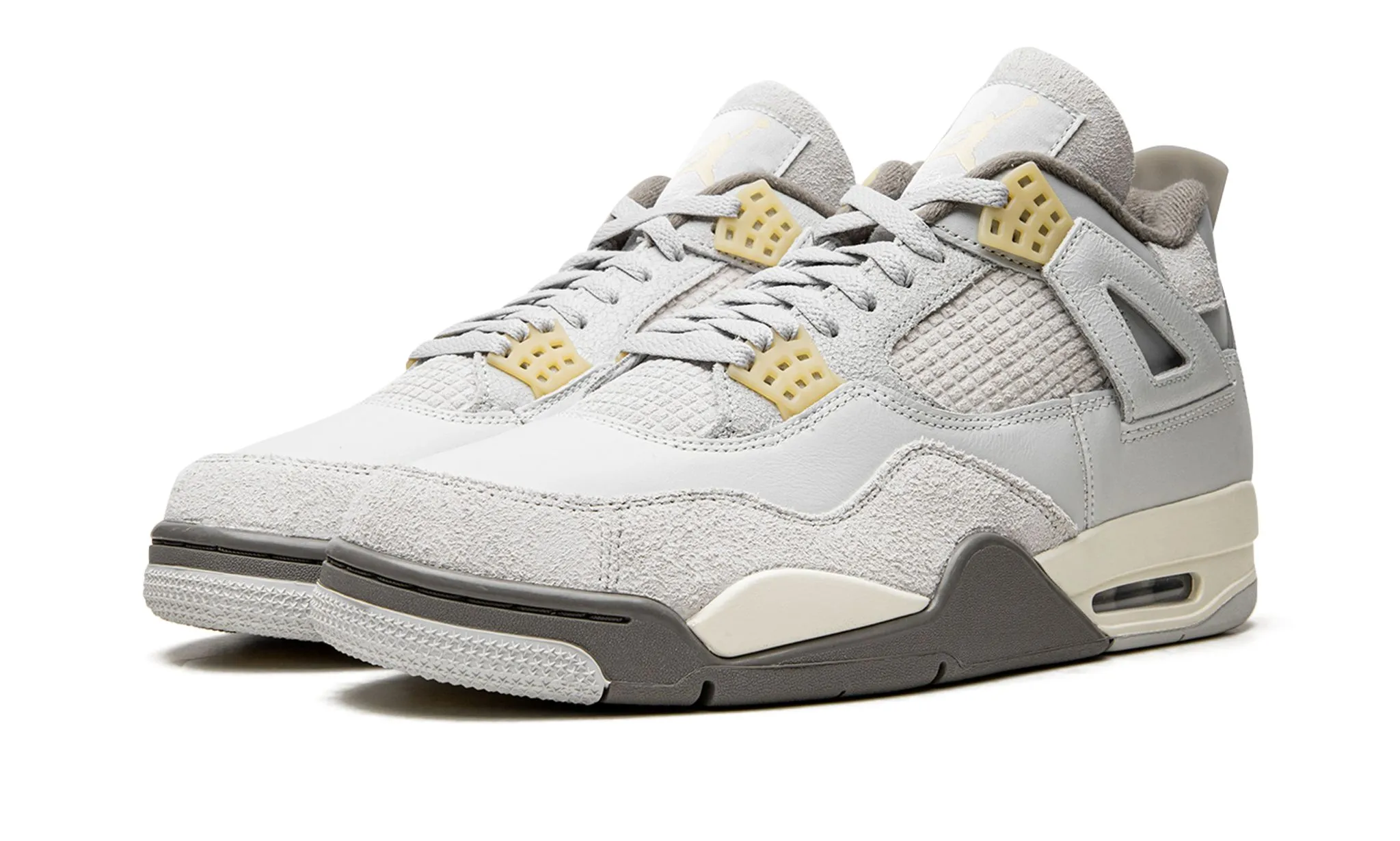 Air Jordan 4 Retro SE Craft Photon Dust Low Profile Anti Slip Pattern