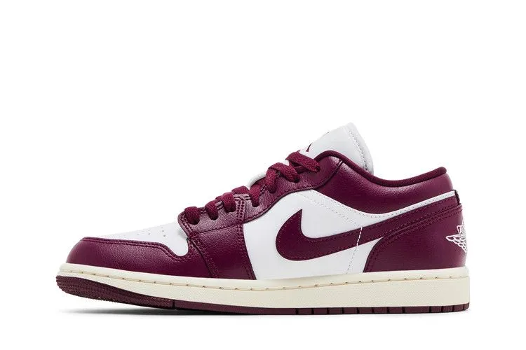 Move Light World Step Wmns Air Jordan 1 Low 'Bordeaux'