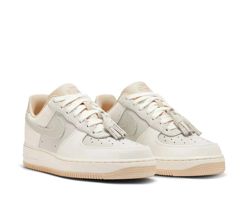 Crisp Finish Jump Hike Nike Air Force 1 '07 W "Tassels"