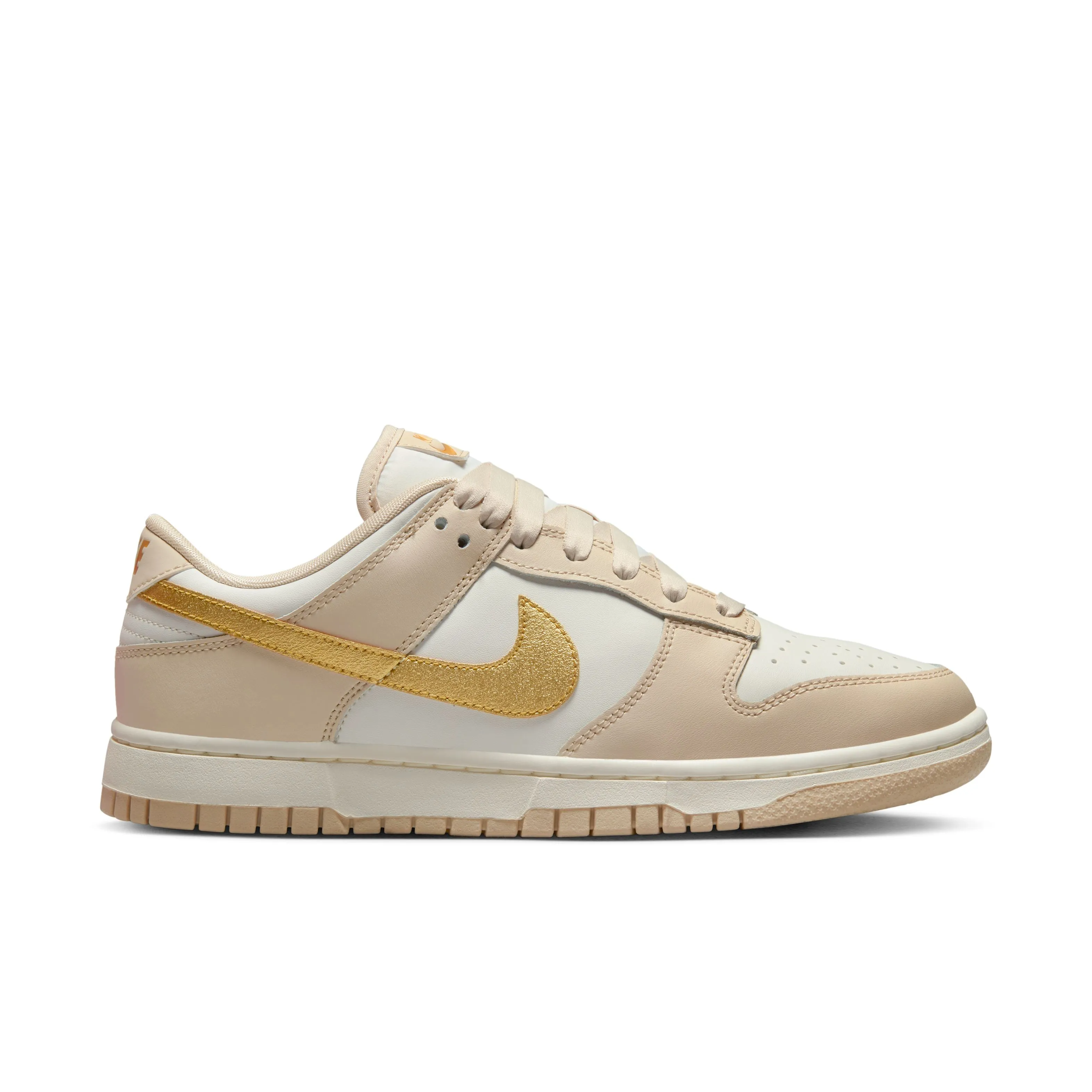 Wedge Heel Dunk Low Lifestyle Shoes