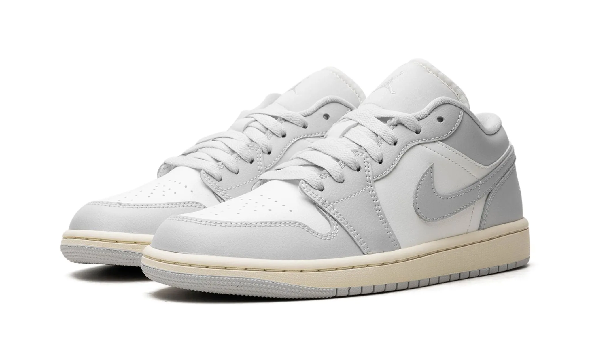 Abrasion resistant Trend Glow Wmns Air Jordan 1 Low 'Neutral Grey Coconut Milk'