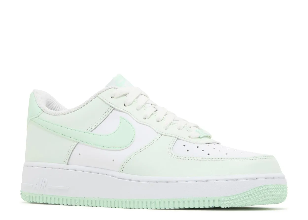 Weekend Walks Nike Air Force 1 Low '07 Mint Foam