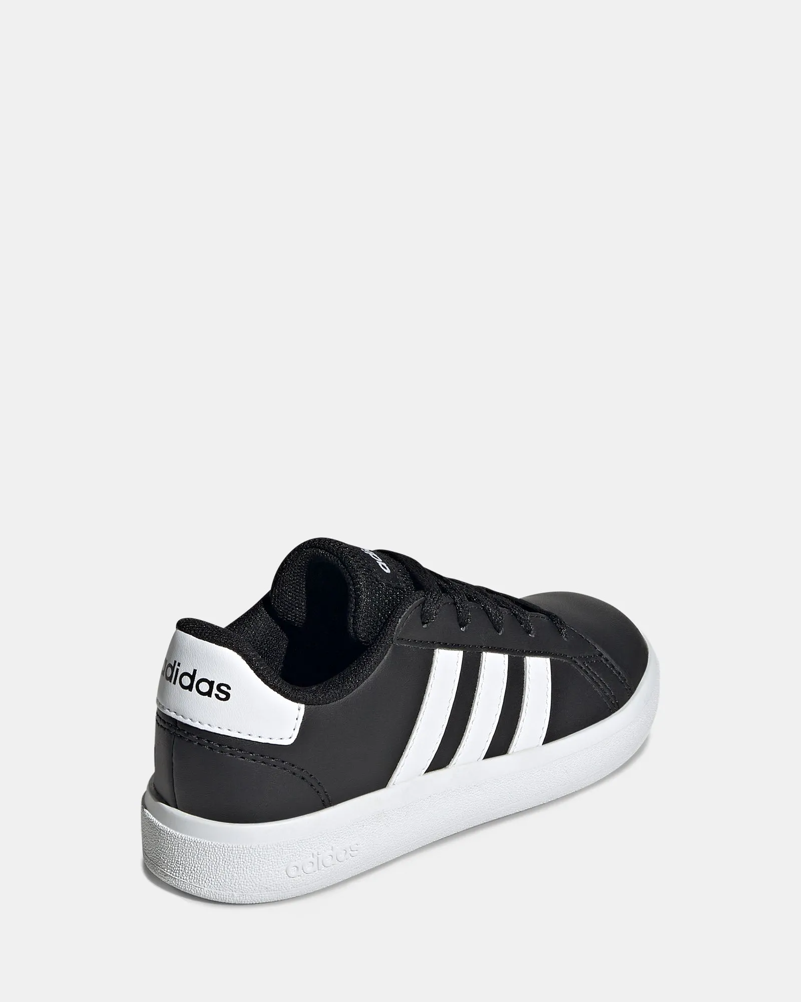 Grandcourt 2.0 K B Black/White Quick Comfort Grip Power